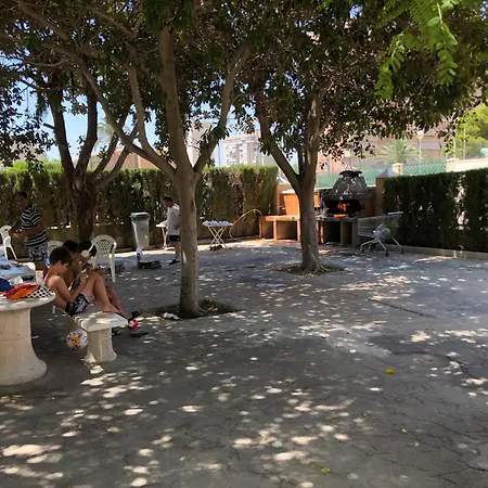 Apartamento Precioso En Urbanización Junto Al Mar. *
