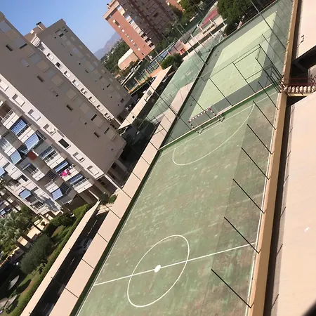 Precioso En Urbanizacion Junto Al Mar. *